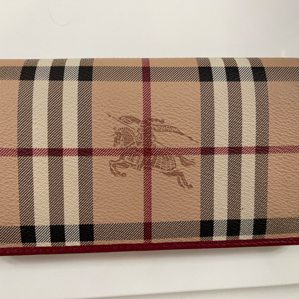 Beautiful Burberry wallet